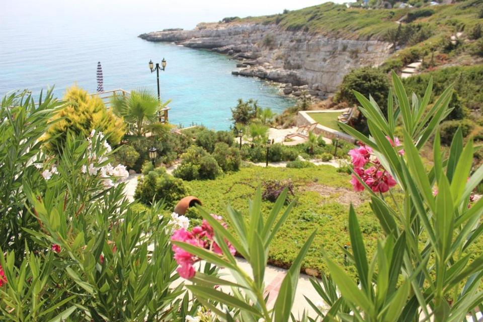 Nergis Hotel Karaburun  Eksteriør billede