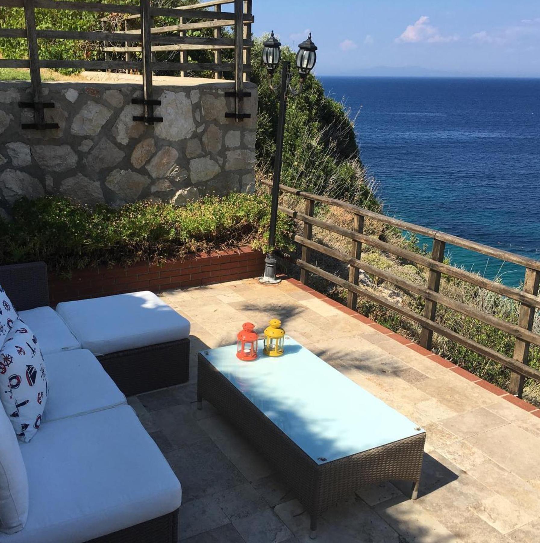 Nergis Hotel Karaburun  Eksteriør billede
